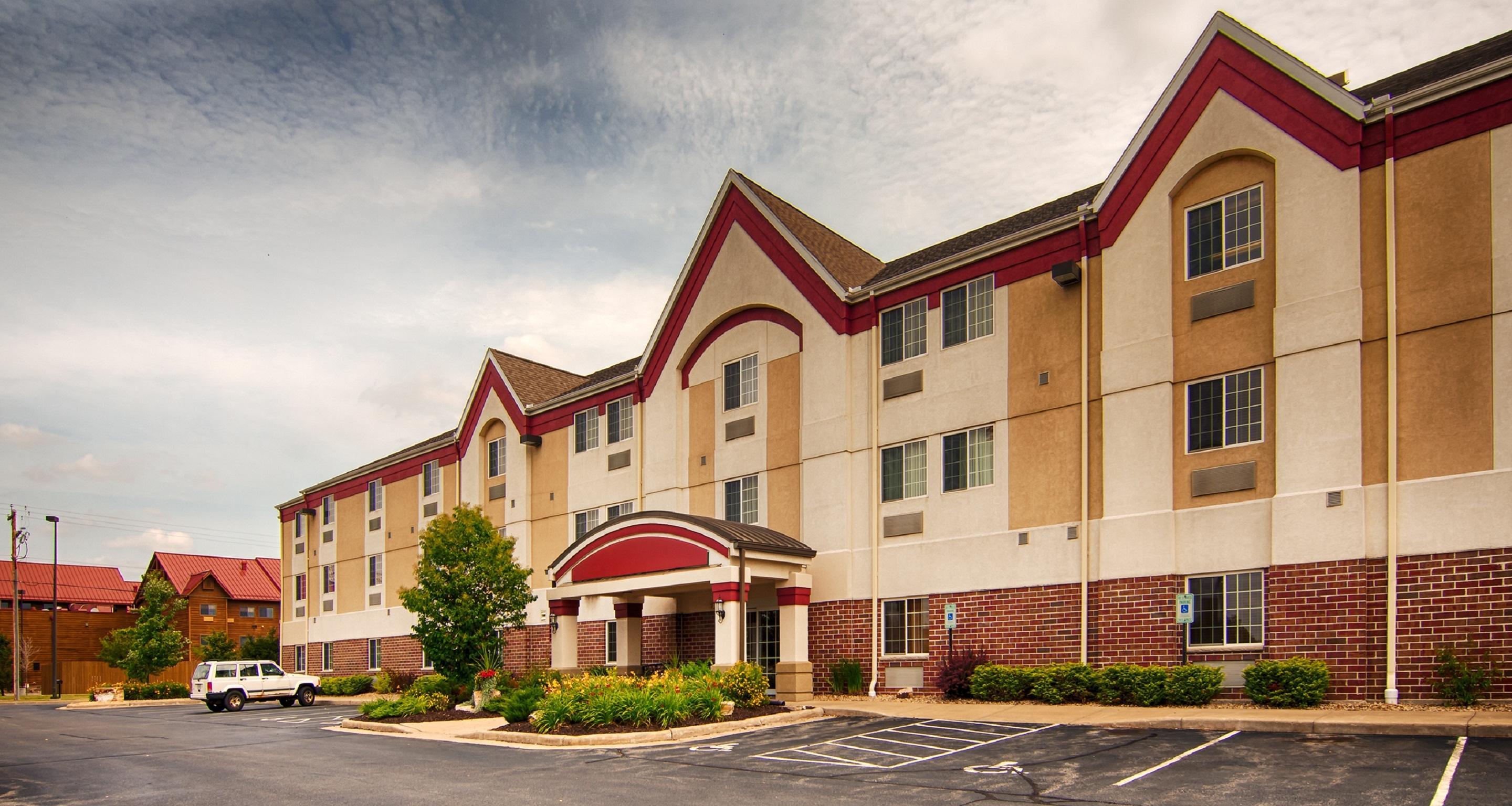 Best Western Plus Wausau-Rothschild Hotel Exterior photo