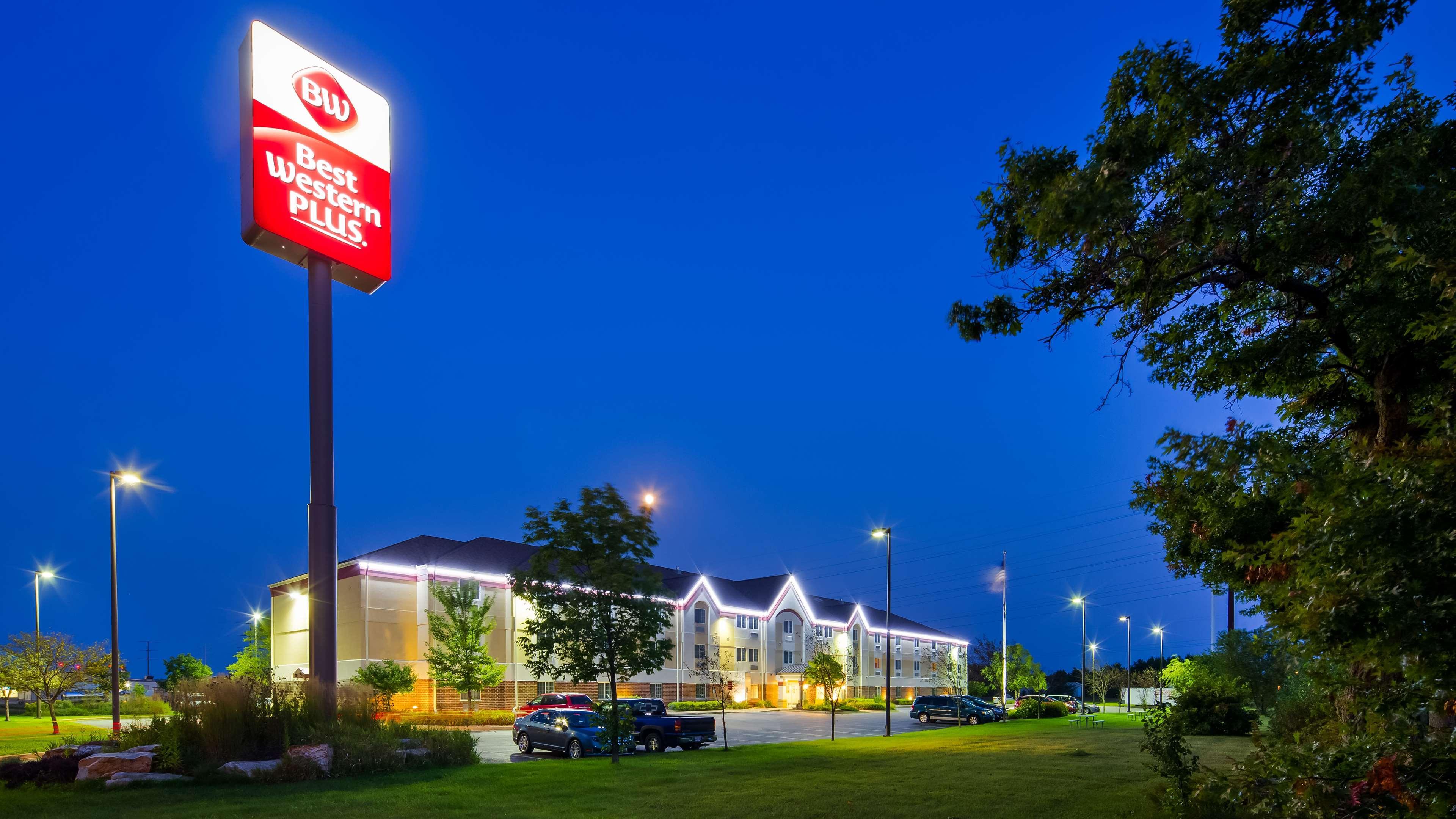 Best Western Plus Wausau-Rothschild Hotel Exterior photo